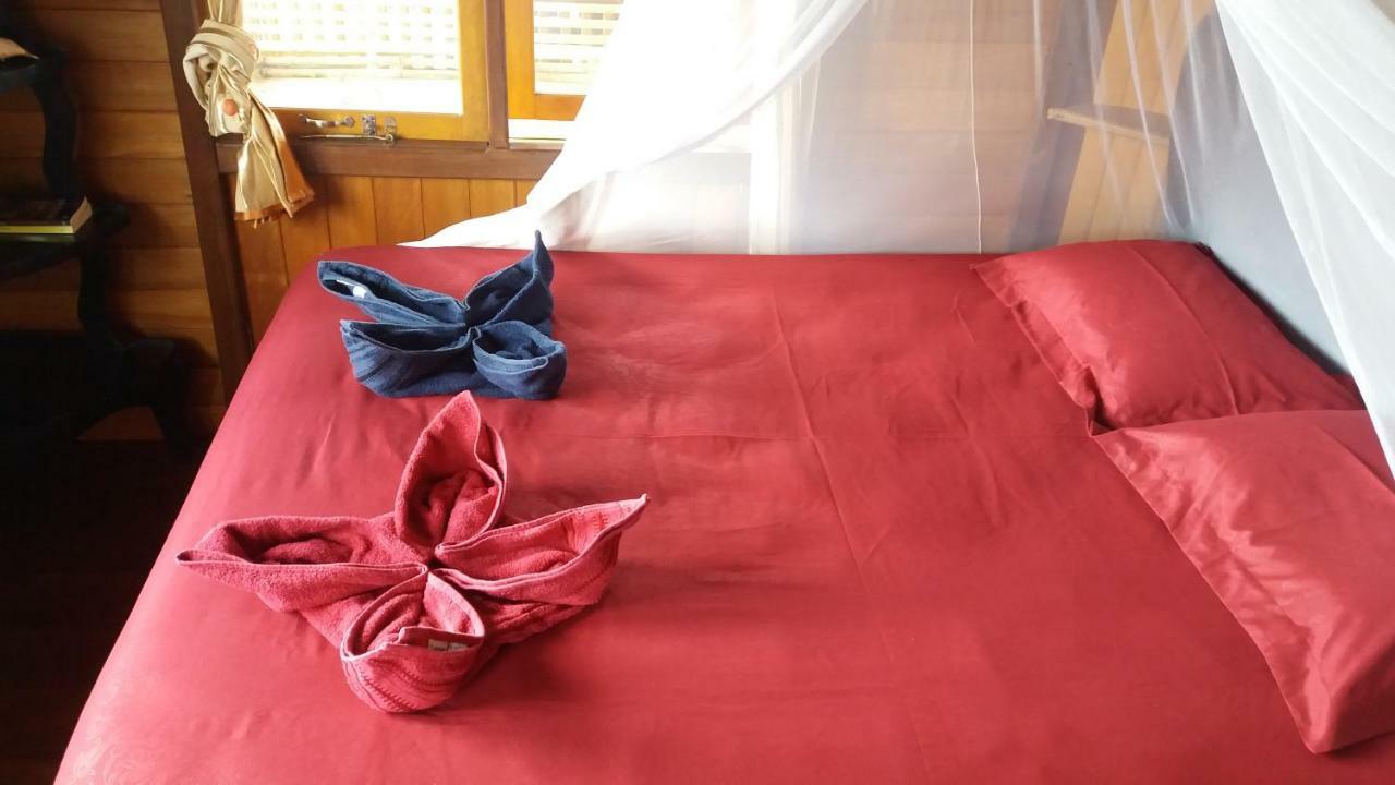 Sunset Guest House & Bar Bunaken Εξωτερικό φωτογραφία