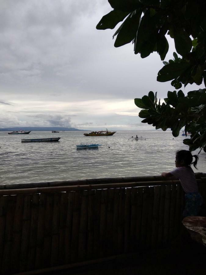 Sunset Guest House & Bar Bunaken Εξωτερικό φωτογραφία